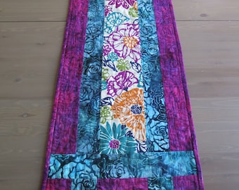 Quilted Table Runner Pattern, Easy Sewing Project (Digital Download)