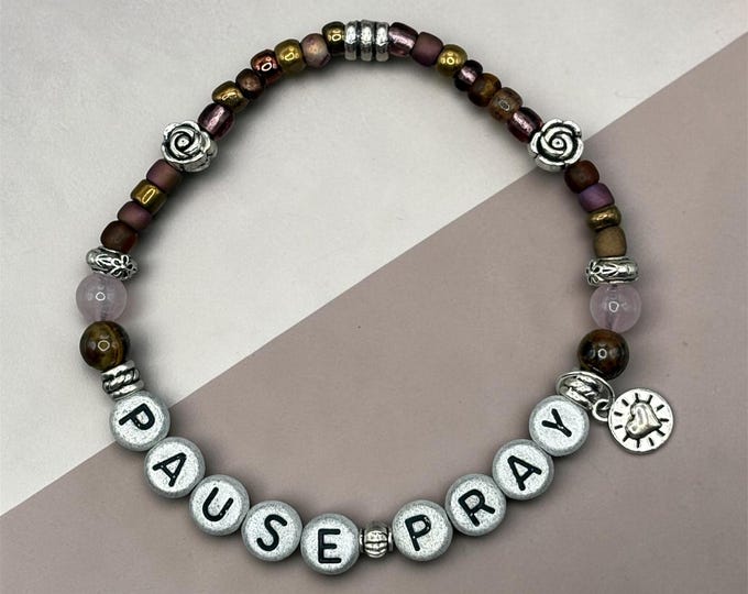 Beaded PAUSE PRAY Scripture Bracelet, 1 Samuel 12:16, Faith Jewelry (Custom Size)