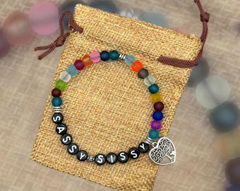 SASSY SISSY Bracelet, Word Bracelet, Beaded Gift Bracelet, Word Jewelry, Positive Saying Bracelet, Gift for Sister, Gift for Sissy