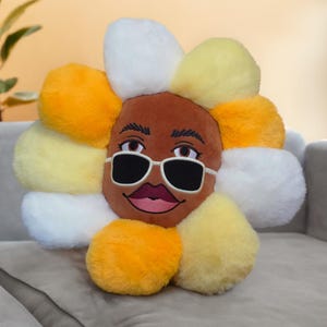 Cute Flower Pillow, Handmade Sunflower Plushie Daisy Pillow, Novelty Plush, Chair Cushion, Aesthetic Nursery Room Decor, Kids Gift, Eclectic