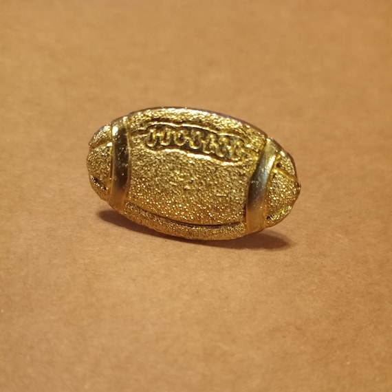 Vintage pin football - Gem Vintage pin football - Gem
