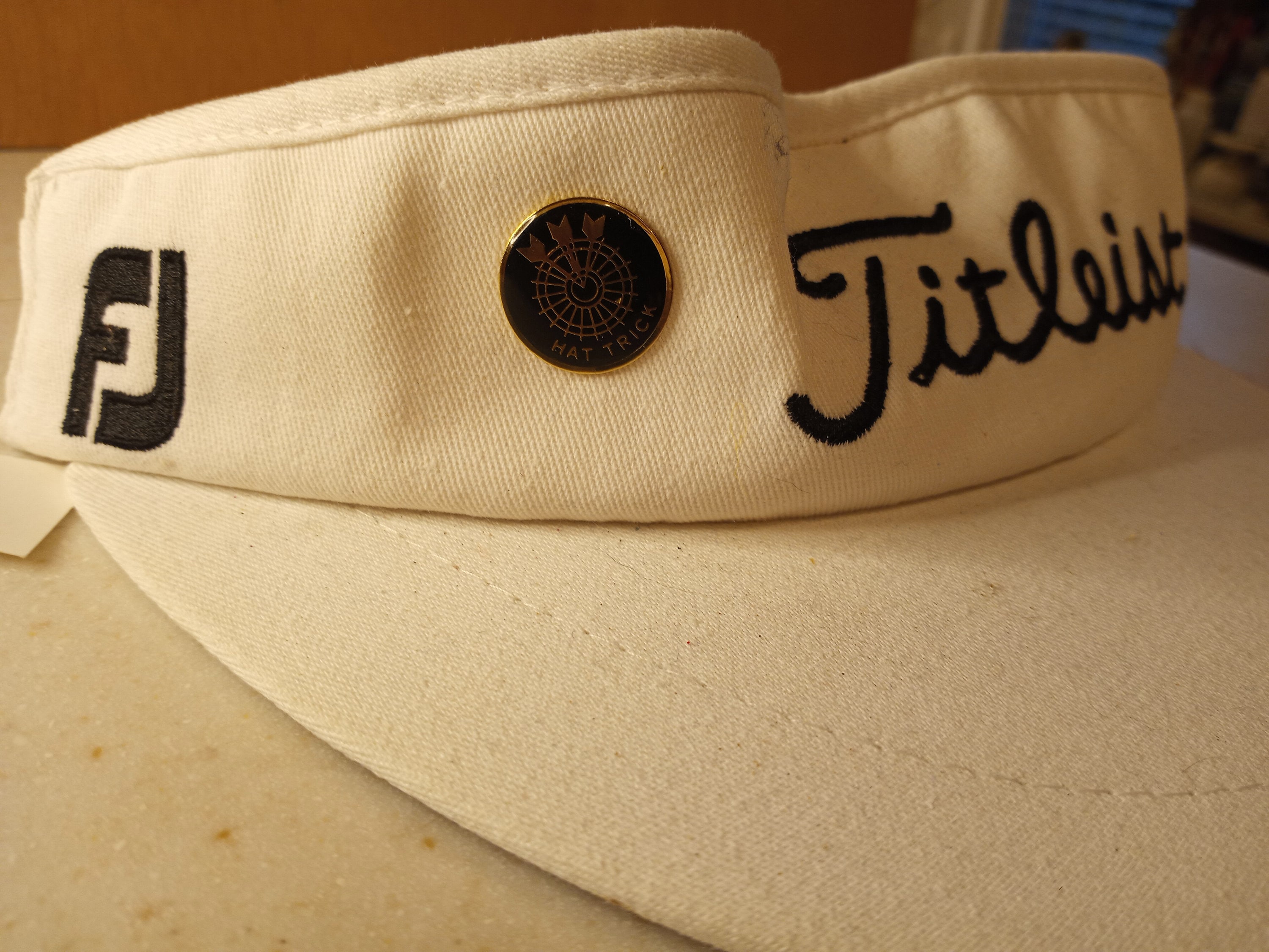 Hat Trick Pin,dart Pin,darts Pin,darts Hat Trick Pin,sports Pin