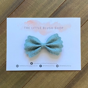 Wool felt bow, wool bow, felt bow, pinch bow, fall bow, winter bow, girls bow, girls hair bow, baby bow, newborn bow - Rainwater