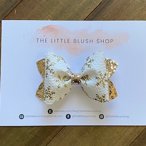 Faux leather bow, pinch bow, girls bow, girls hair bow, baby bow, Christmas bow - Gold/White Snowflakes