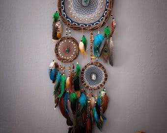 Handmade Crystal Dreamcatcher for Anxiety & Stress Relief, Boho Shamanic Protection Decor with Natural Healing Stones, Unique Gift