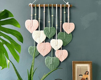 Wall hanging macrame leaf heart, Large leaf macrame wall hanging, macrame wall art, wall tapestry, Painting of macrame leaves on the wall