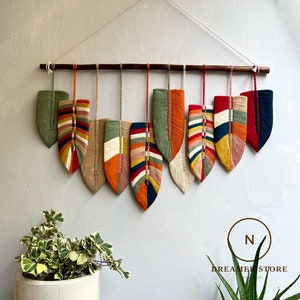 großer Boho Makramee Wandbehang, Makramee Feder Wandbehang, Geschenk für Mama, Wohndekoration, Kinderzimmer Dekoration, Blätter an der Wand