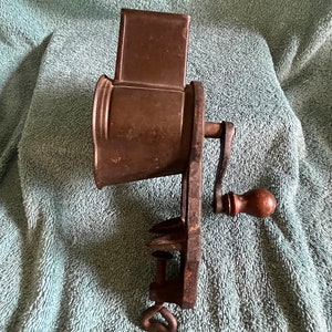 Antique Vintage Harras 51 Grater, Wooden Handle made in Germany