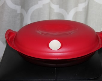Tupperware Legacy Covered Serving Microwave Dish Red w// Red Spoon