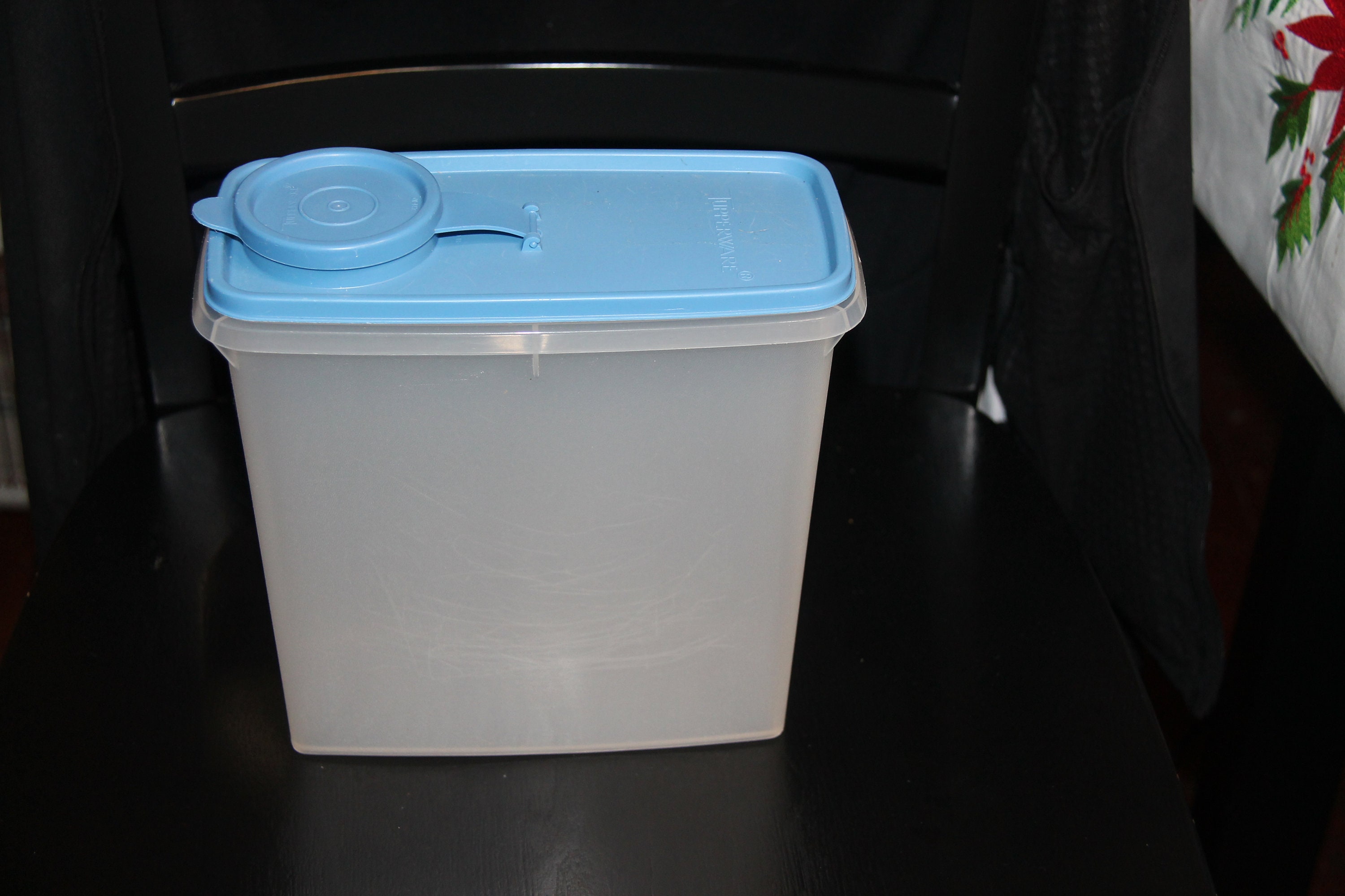 Tupperware 13 cup Cereal Storage Container Country Blue Etsy