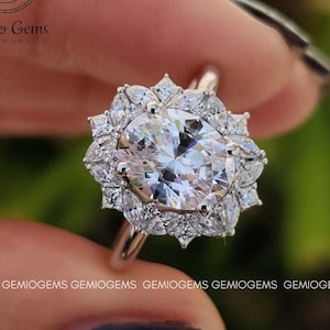 2 CT Oval Cut Moissanite Halo Engagement Ring, 14K Solid Gold Ring, Starburst Ring, Wedding Ring, Bridal Set Ring, Art Deco Ring For Her