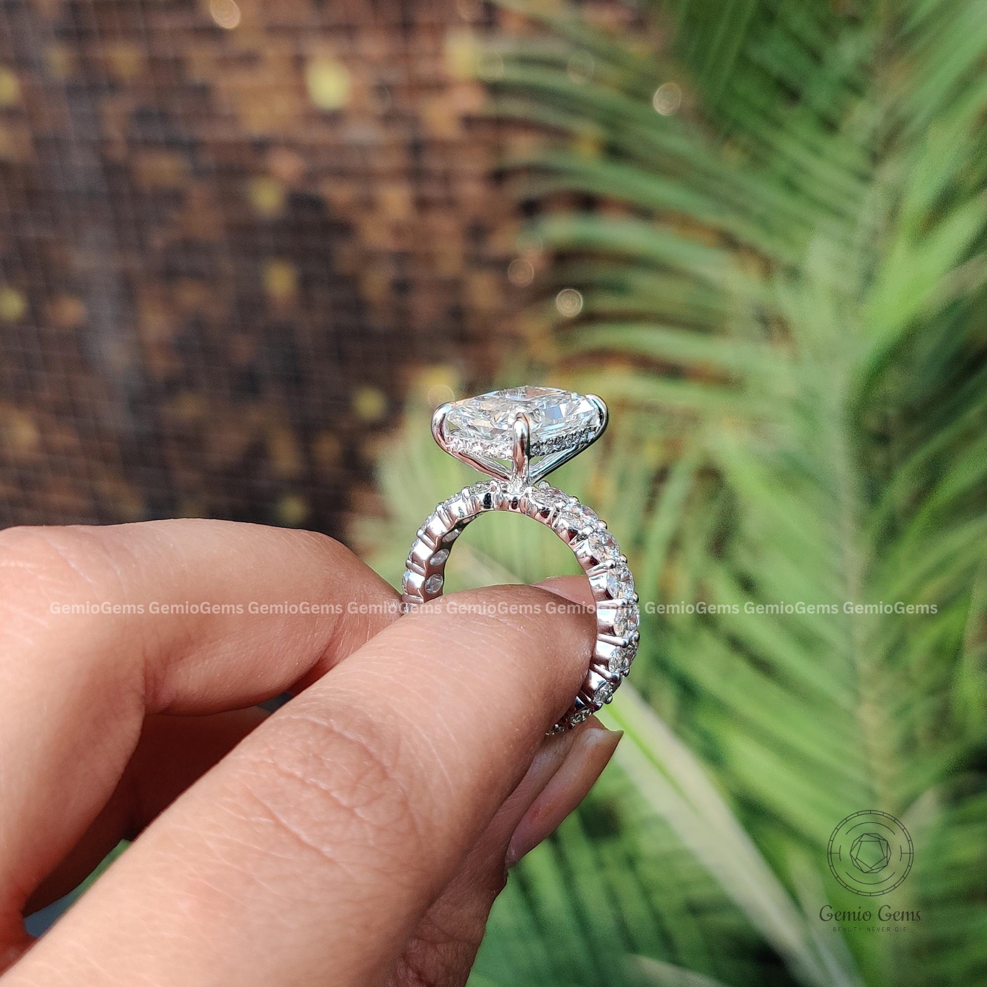 Anello di fidanzamento Moissanite bianca taglio radiante 2,35 ct in oro