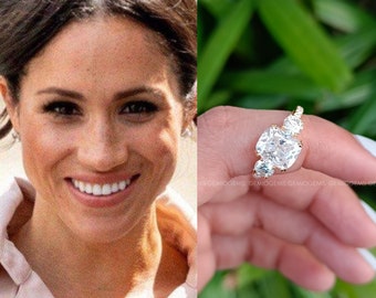 Anello replica di Meghan Markle, anello di fidanzamento in Moissanite con taglio a cuscino allungato, anello in oro massiccio 14K con tre pietre, anello con diamante falso, regalo di promessa