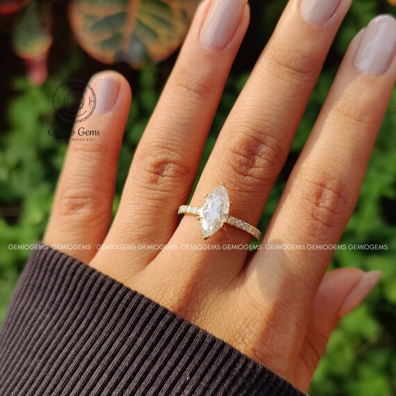 Bague de fiancailles marquise moissanite bague diamant marquise bague de fiancailles avec halo cache bague solitaire marquise bague de mariage bague de promesse Etsy Canada