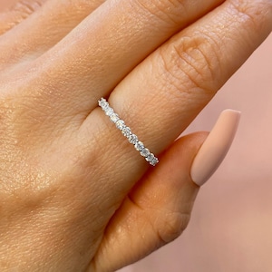 Demi-bague d'éternité en moissanite : argent sterling 2 mm, superposable