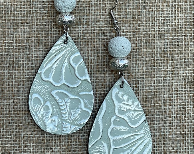 White Teardrops