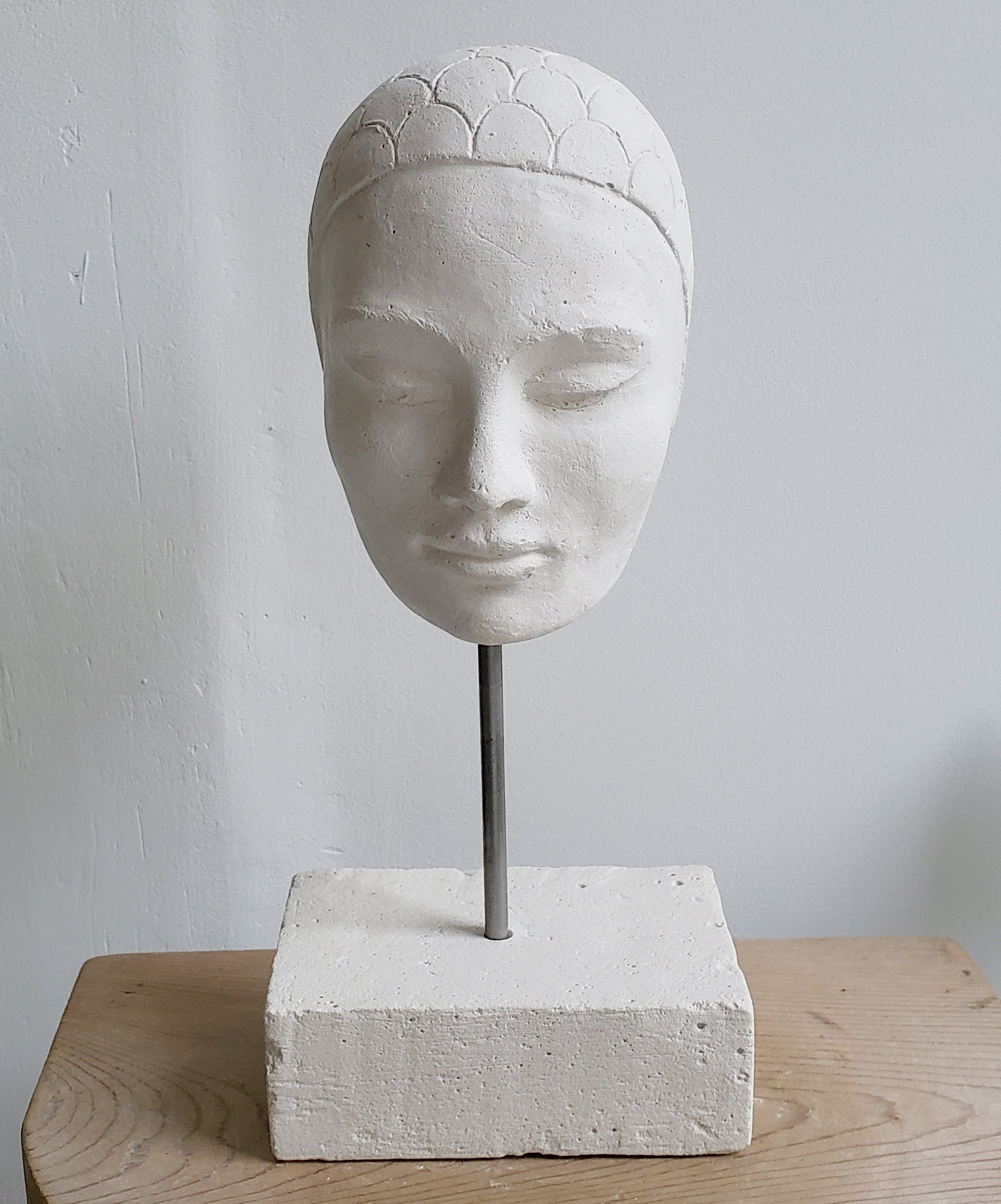 Tête de Femme Art-Déco en Plâtre