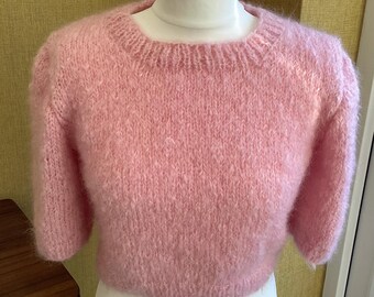 Pull en mohair de luxe rose tricoté à la main. Taille 4/6