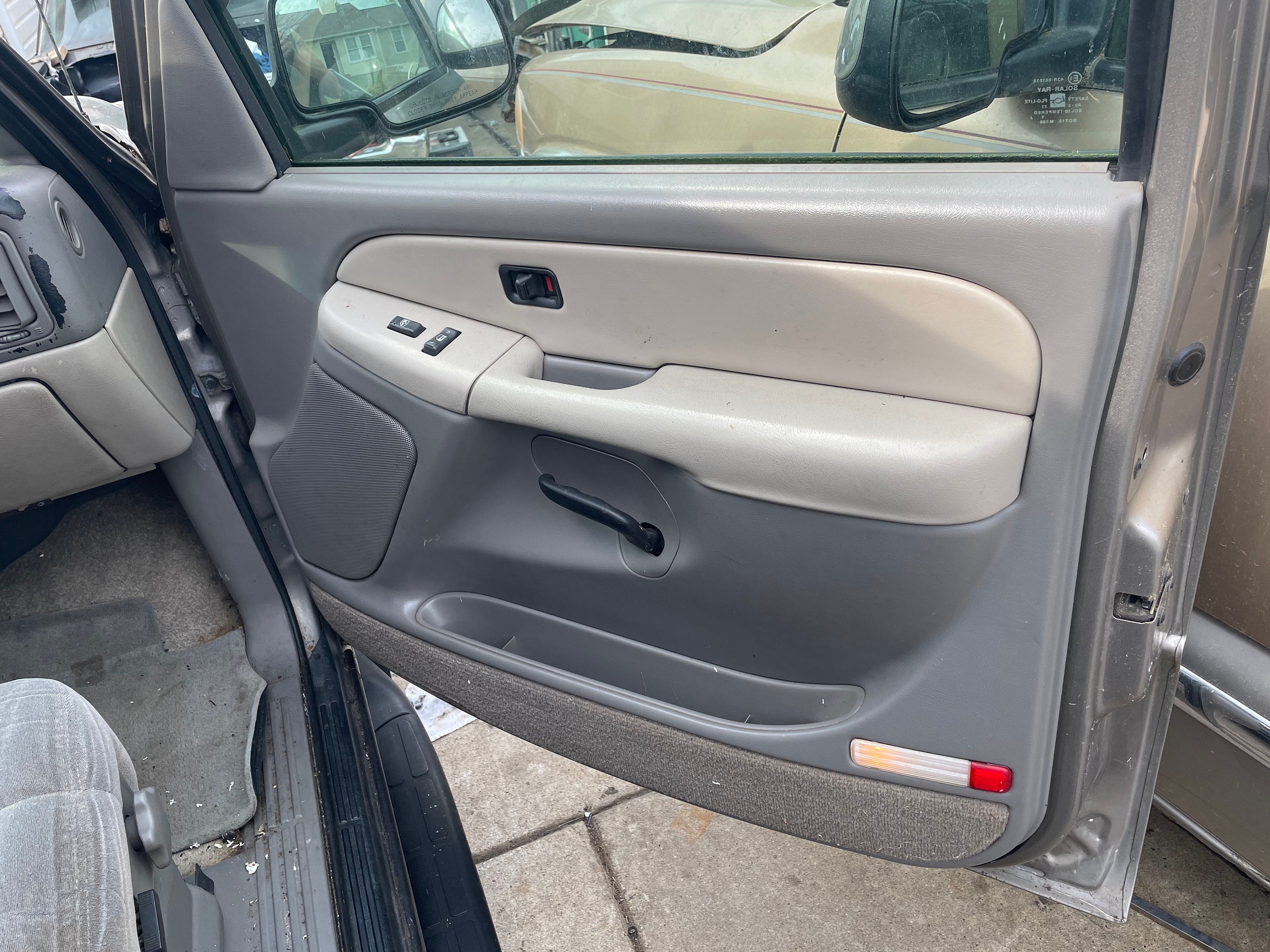 2002 chevy door panel outlet