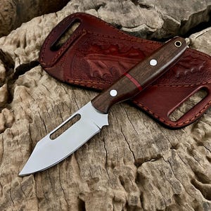 Couteau de chasse de cow-boy damas fait main, couteau de camping avec étui croisé