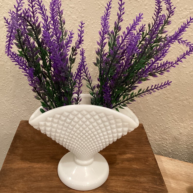 Vintage Westmoreland Milk Glass Fan Vase Etsy
