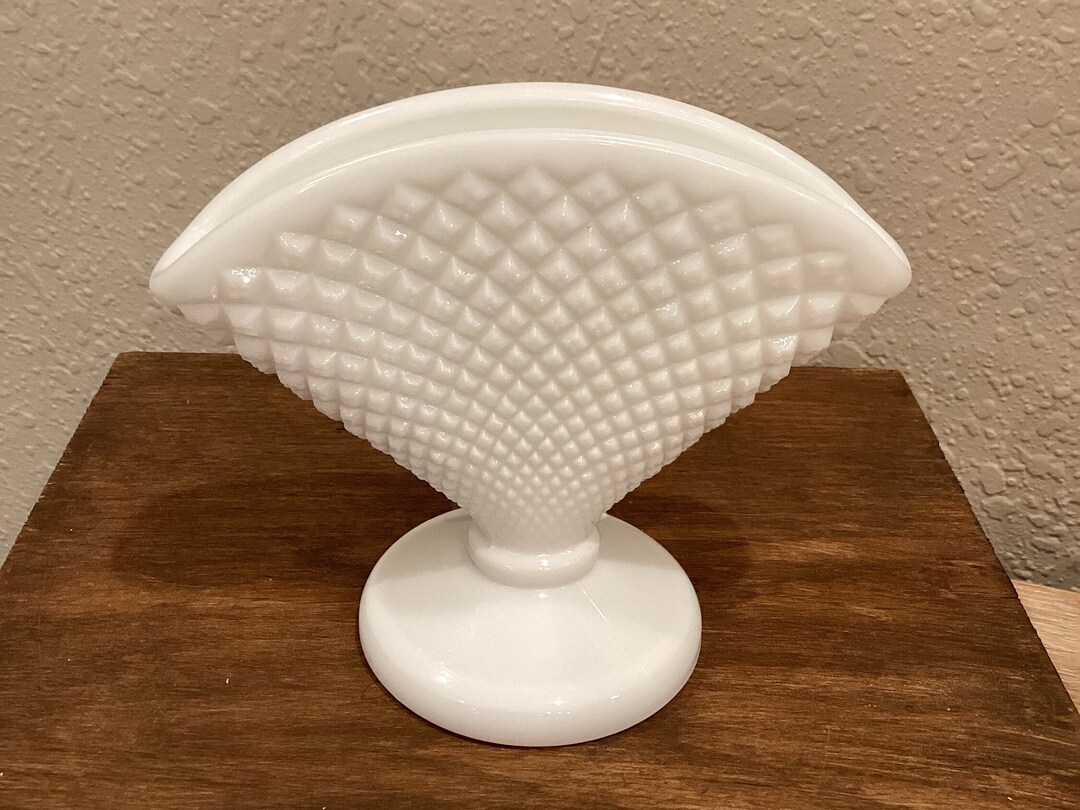 Vintage Westmoreland Milk Glass Fan Vase Etsy