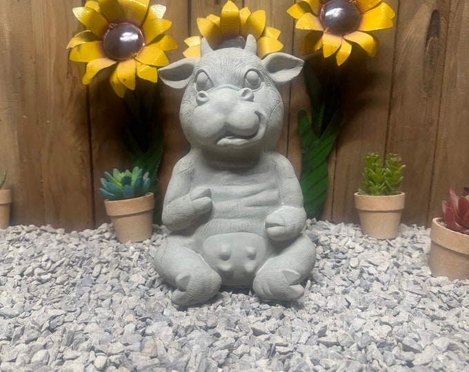 Cow concrete statue/ garden decoration