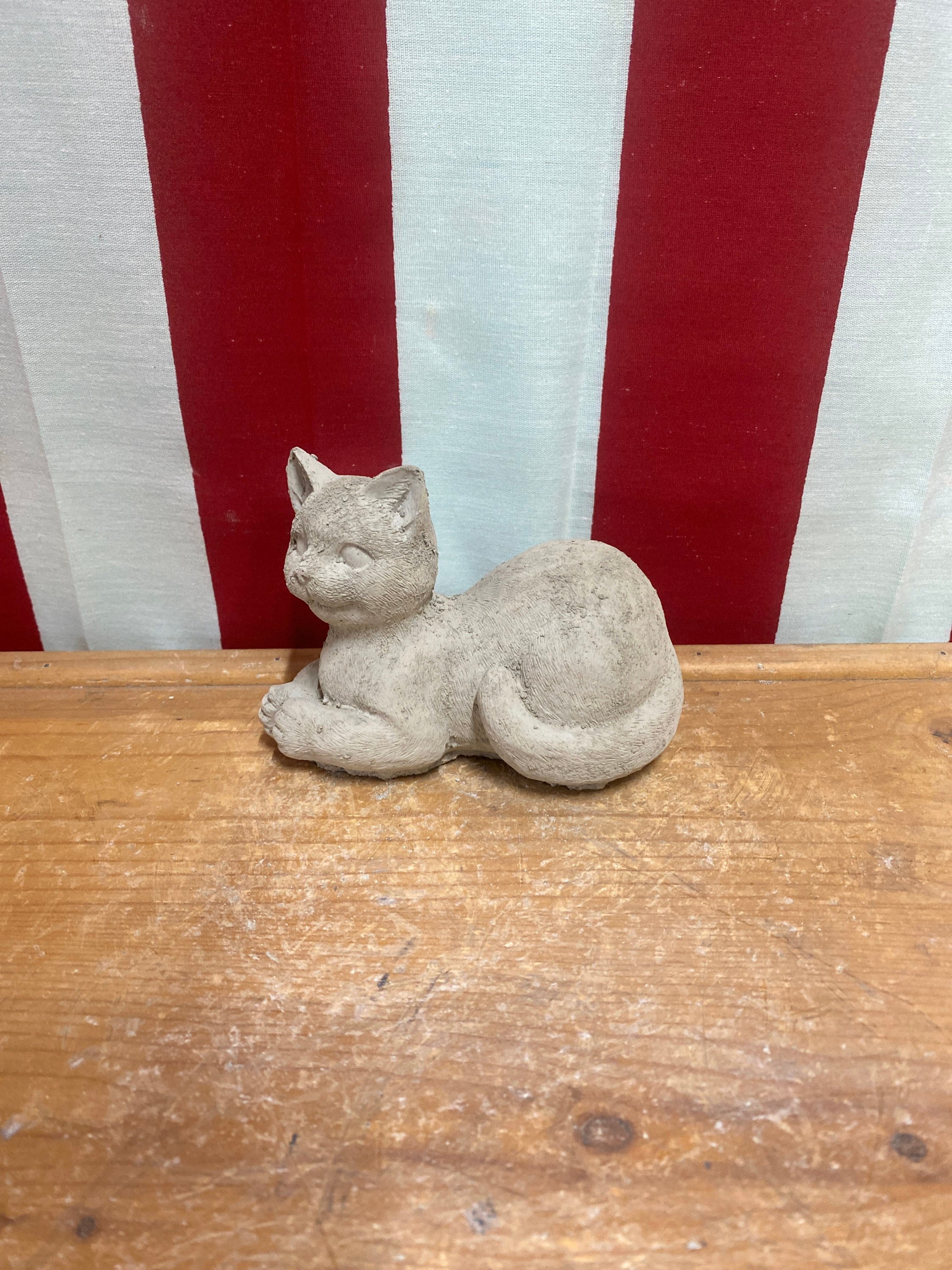 4.5” cat concrete statue garden decor