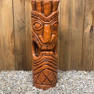 Tiki totem pole
