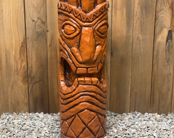 Tiki totem pole