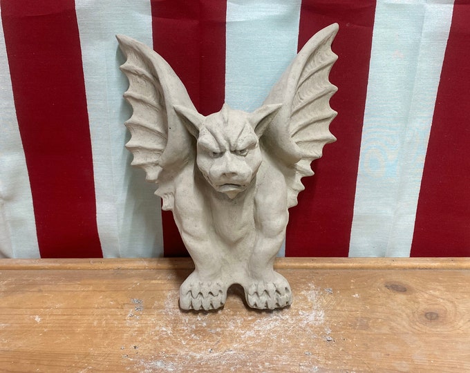 9.5” hanging gargoyle Concrete statue