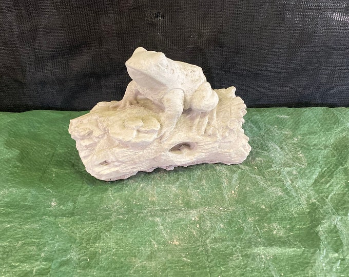 Frog on log concrete statue home and garden decor