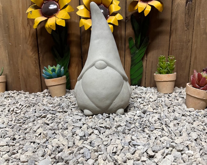 10” gnome concrete state
