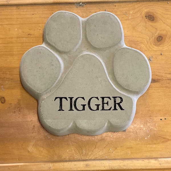 Custom stepping stone paw print