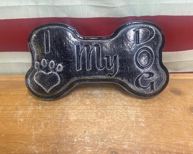 I heart my dog concrete stone
