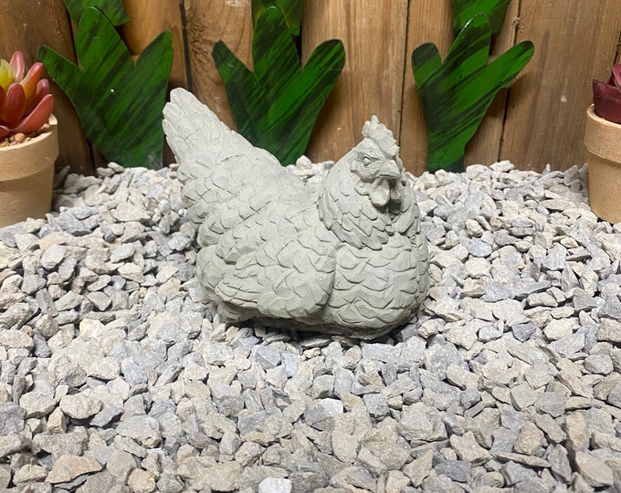 Hen, chicken concrete Statue