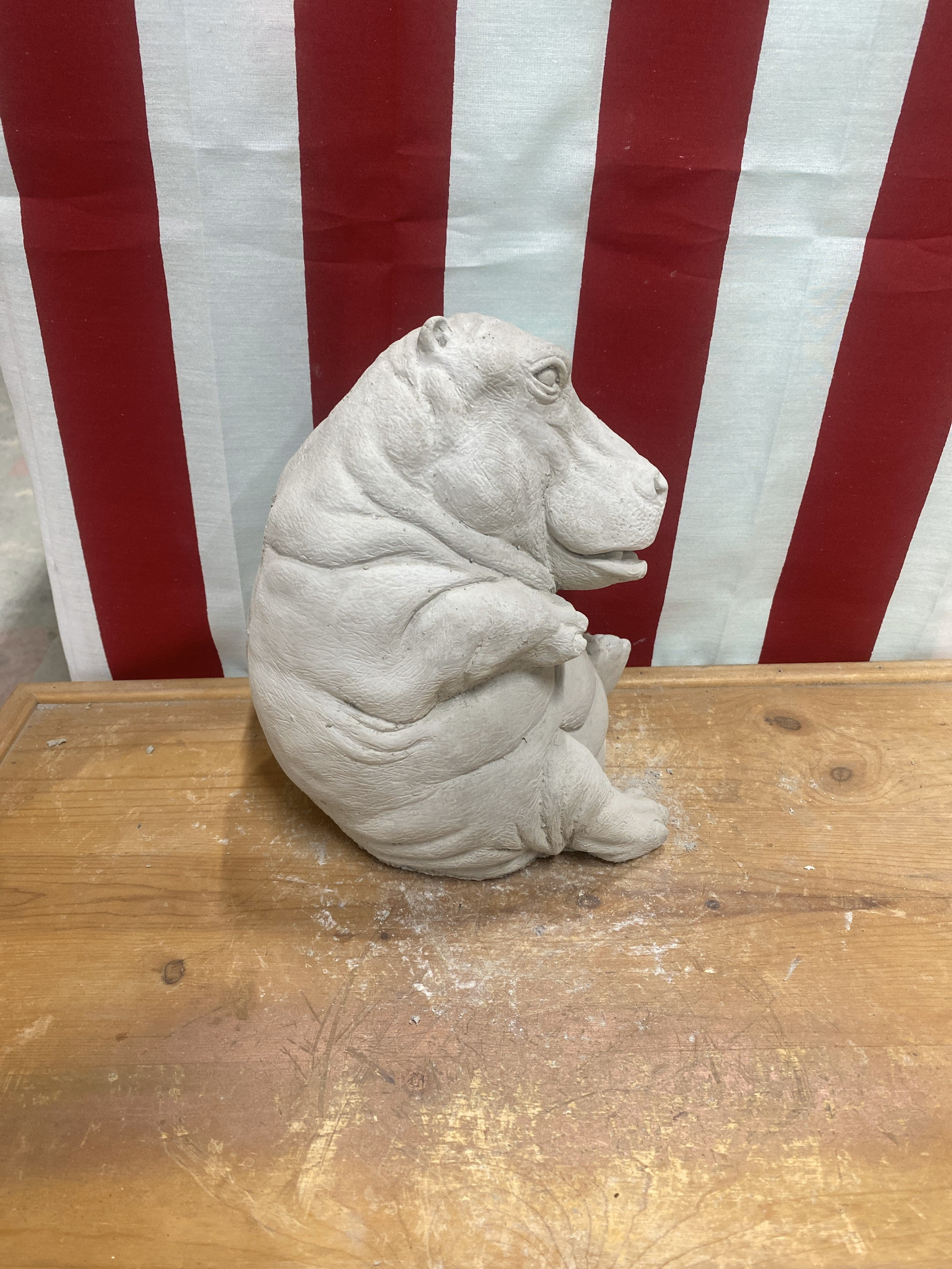 Sitting hippo (hippopotamus) Concrete Statuary