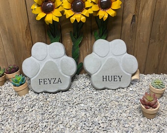 Custom engraved pet paw print stepping stone, dog / cat memorial stone, pet headstone