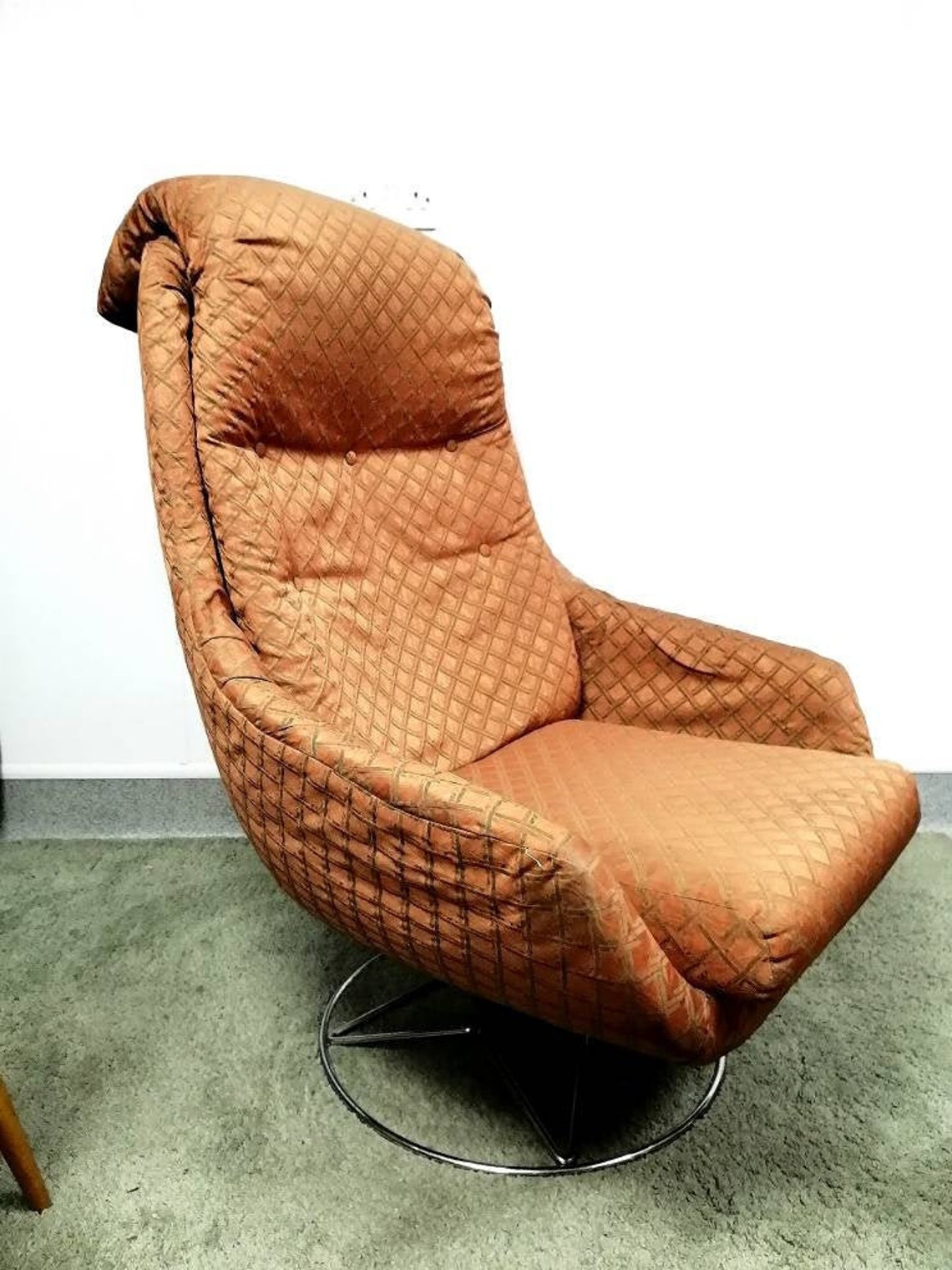 Mid Century Vono Style Egg Chair | Etsy