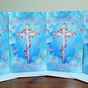 Tarjetas cristianas de Pascua para Dios amó tanto Juan 3:16 Versículo bíblico Tarjetas de Pascua con la cruz en la colina Tarjetas de las Escrituras Paquete múltiple de 4 tarjetas de Pascua religiosa