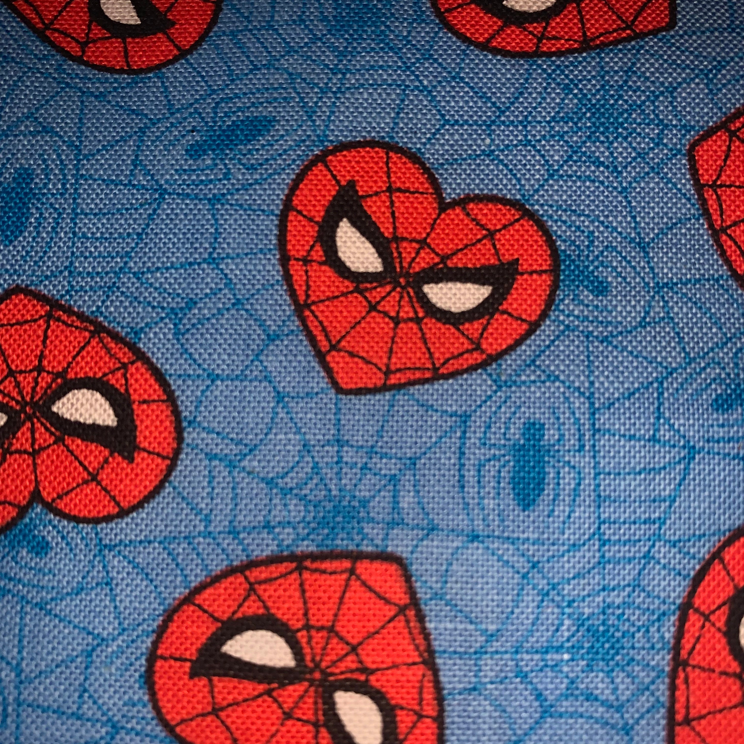 Marvel Comics Spiderman Blue Quilting Dressmaking Cotton Fabric per 50cm  C14