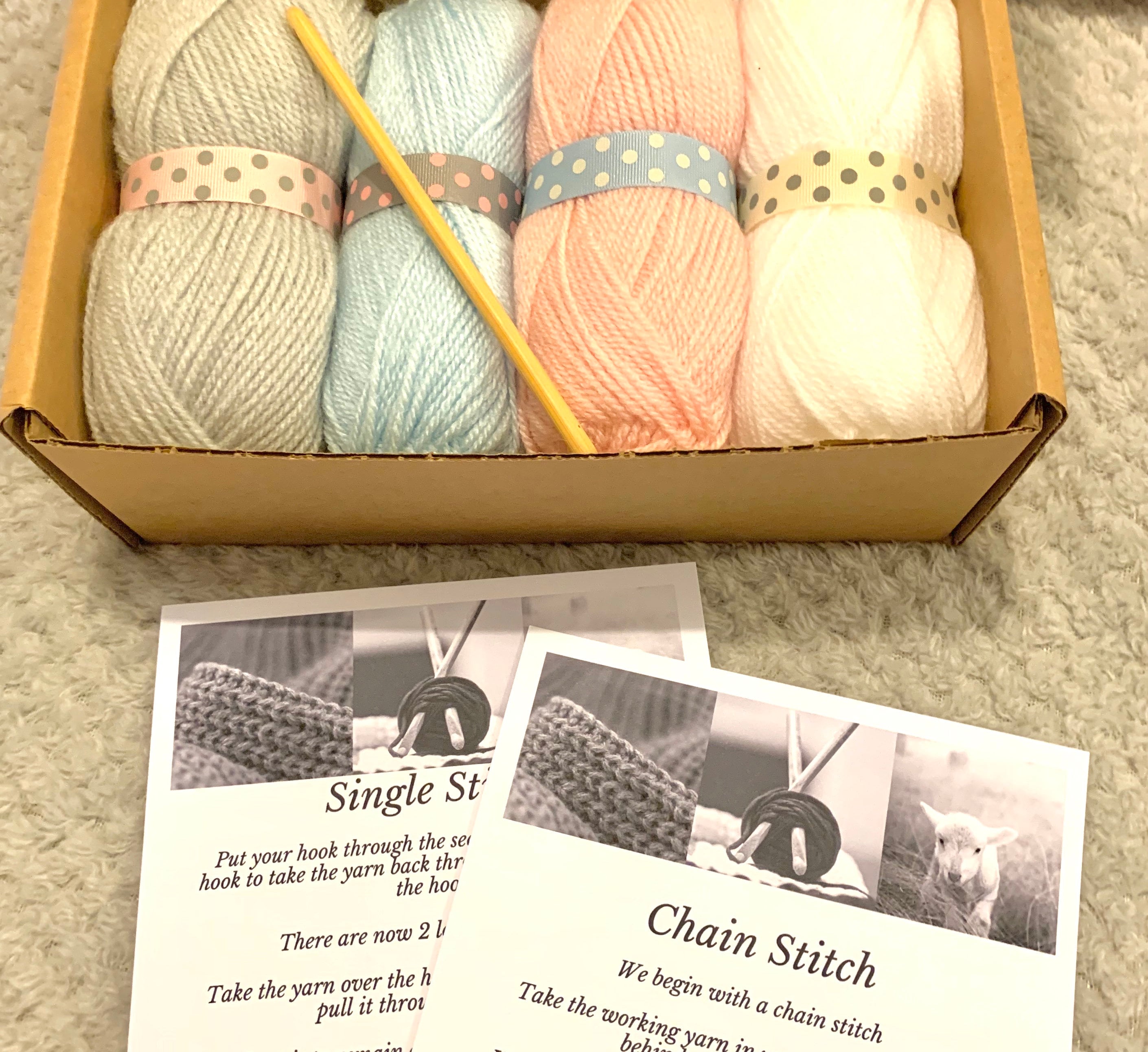 Cadeya Crochet Kit for Beginners, Crocheting Bags Kits with Step