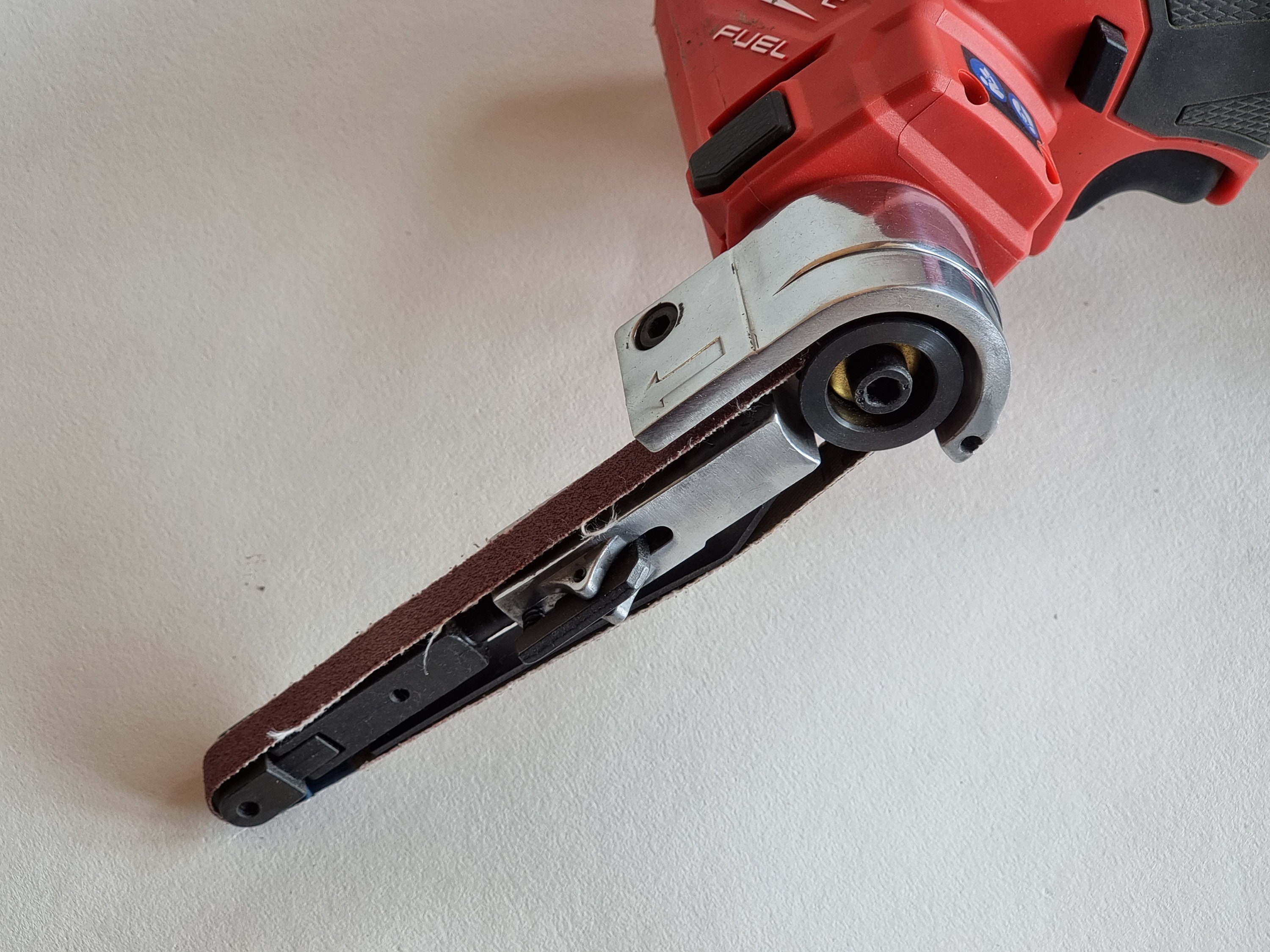 Milwaukee M12 Cut off Saw to 10mm Bandfile Belt Sander