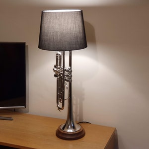Trumpet lamp, Silver with round walnut base, new