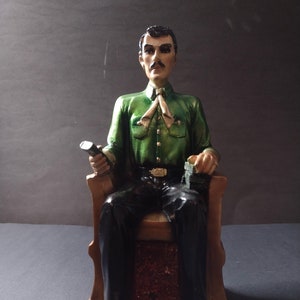 Jesus Malverde vorbereitete Statue sitzend