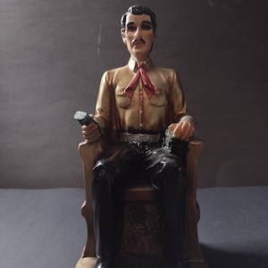 Jesus Malverde vorbereitete Statue sitzend