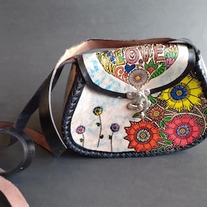Preciosa y auténtica cartera de piel mexicana Ilumina pintada y trabajada a mano