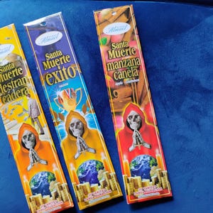 Santa muerte incense with prayer on back