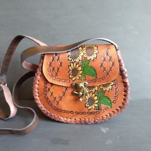 Auténtico y hermoso cuero mexicano Ilumina pintado y trabajado a mano. Nuevo.