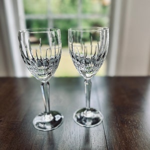 2 Lenox Clarity Crystal Wine Glasses